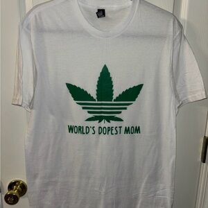 Mom Novelty T Shirt Size Medium Never Worn